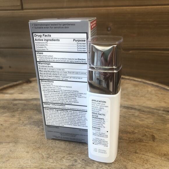 L'Oreal Revitalift Bright Reveal, 1oz Day Moisturizer SPF 30 - Exp 3/26 - Picture 4 of 6